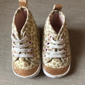 Leopard print infant girl shoes